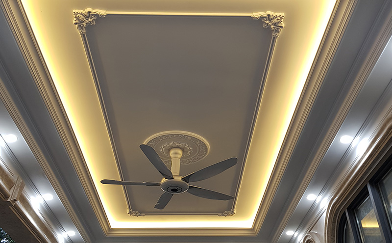 Thi công phào chỉ PU biệt thự anh Chương Tây Hồ