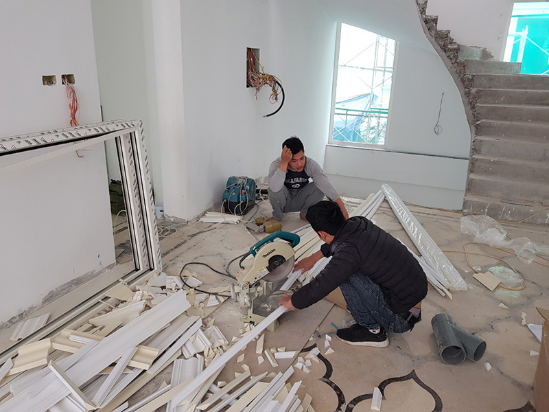 Những yêu cầu cơ bản về tay nghề thợ trong thi công phào chỉ PU Những yêu cầu cơ bản về kỹ thuật thi công phào chỉ PU